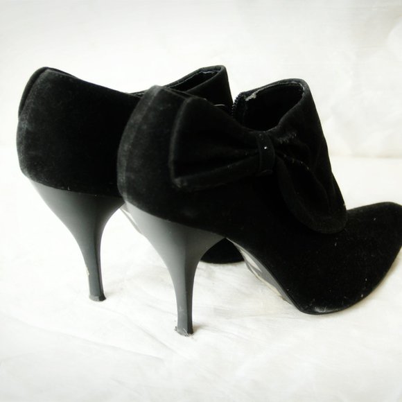 Black Heeled Booties - Picture 3 of 4